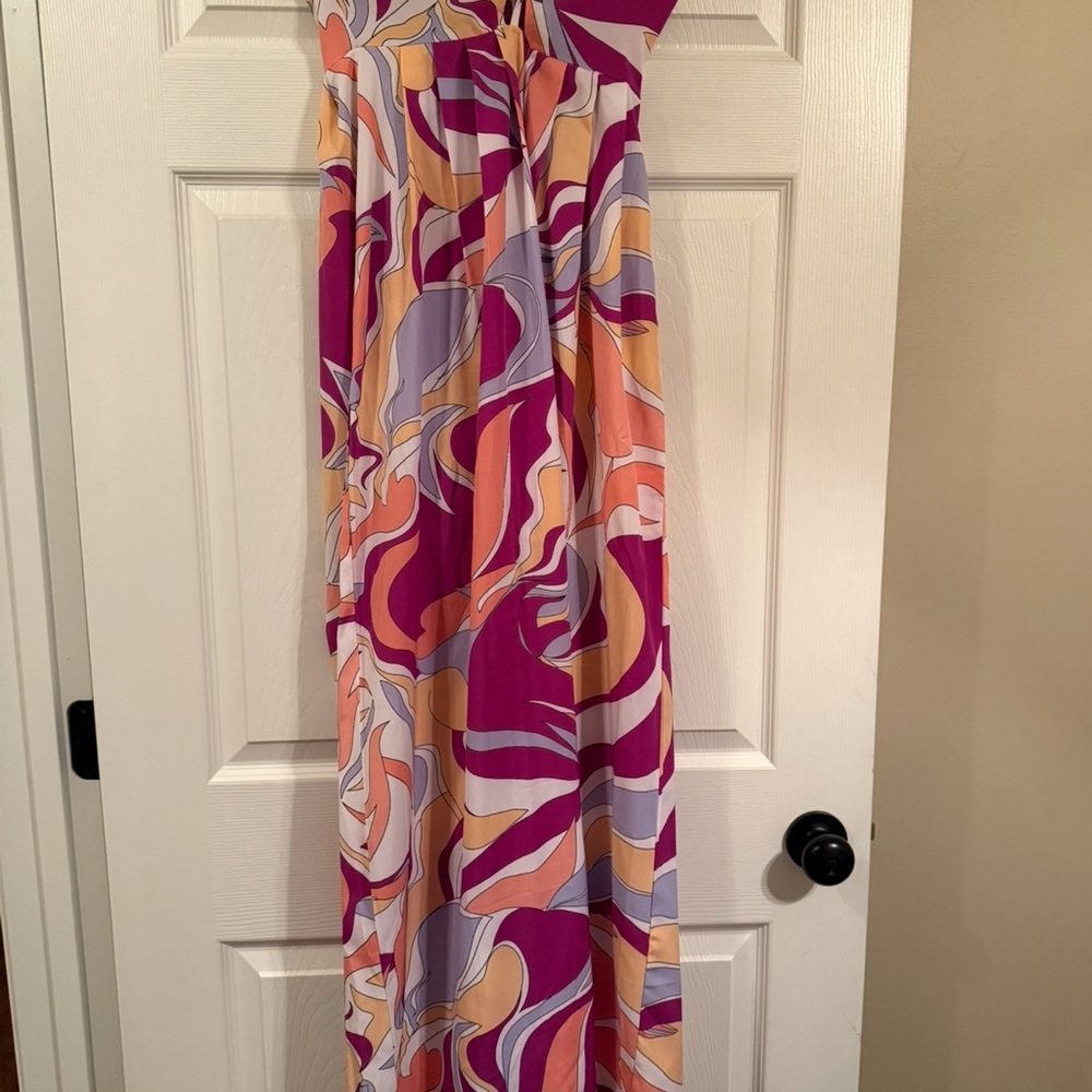 PrettyLittleThing Multicolor Abstract Jumpsuit - Picture 4 of 8